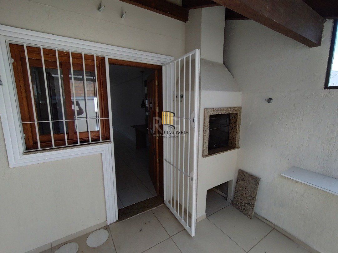 Casa para Venda - 84.2m², 3 dormitórios, sendo 3 suites, 1 vaga - Hípica