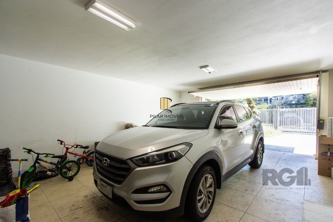 Casa 3 dormitórios no bairro Nonoai