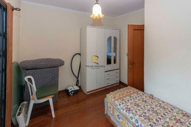Casa para Venda - 420m², 5 dormitórios, sendo 2 suites, 6 vagas - Nonoai