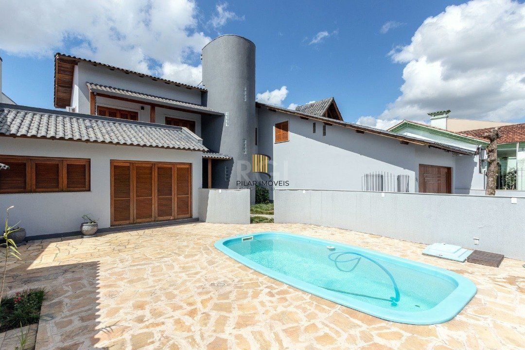 Casa para Venda - 451.63m², 5 dormitórios, sendo 1 suites, 4 vagas - Cristal