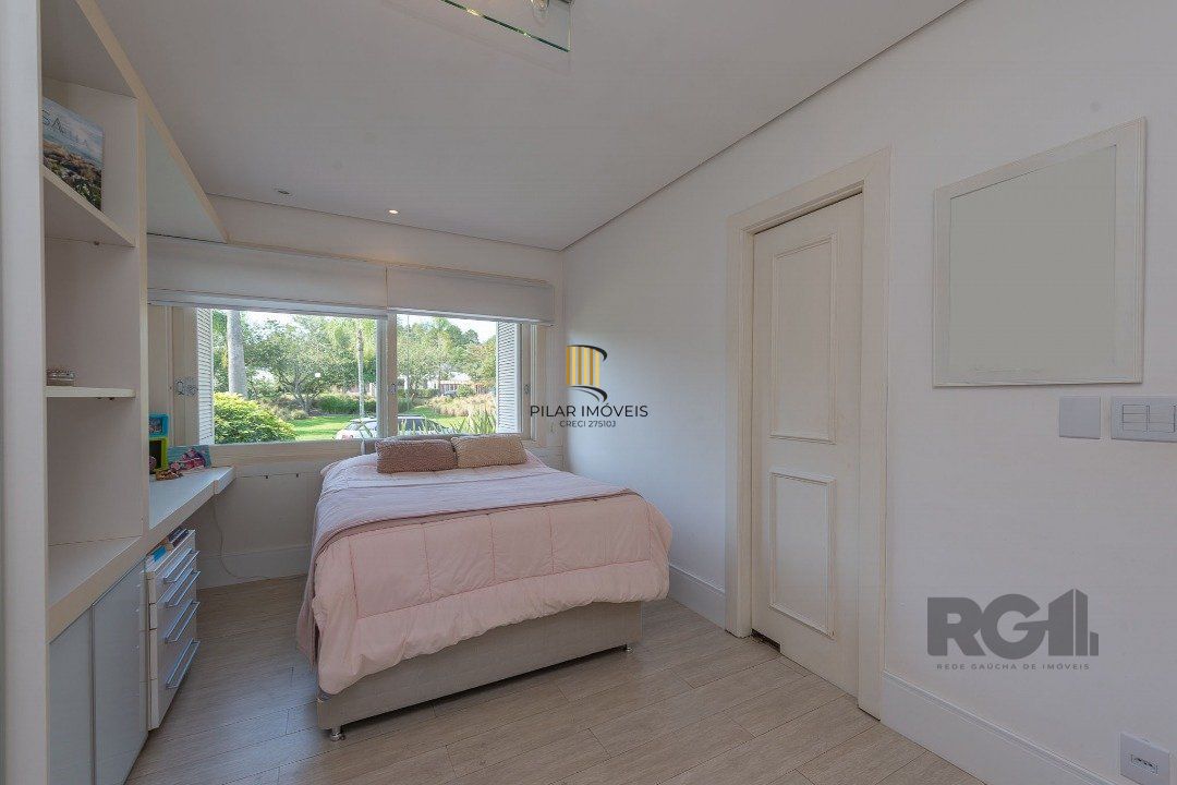 Casa de Condomínio 3 dormitórios no bairro Belém Novo