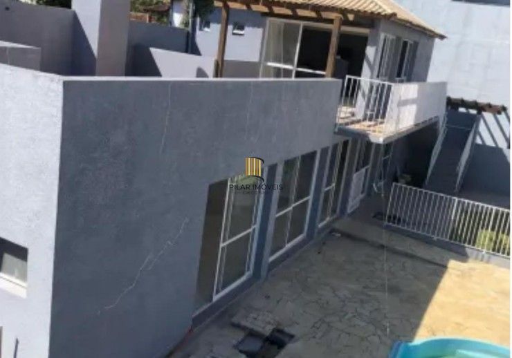 CASA EM CONDOMÍNIO COM  3 DORRMITÓRIOS