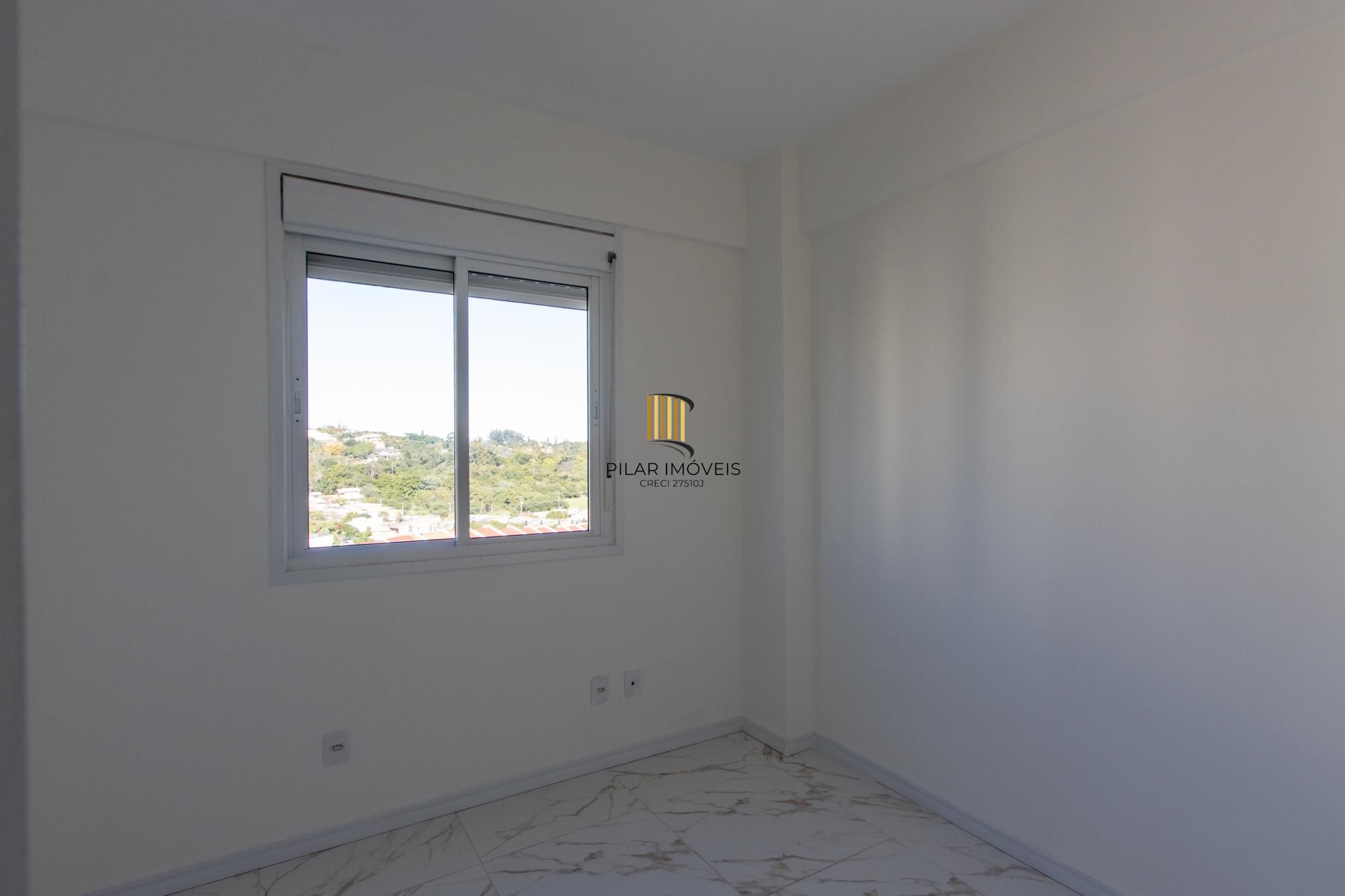 Apto com 3 dormitórios suíte e box coberto ( nunca habitado e reformado )