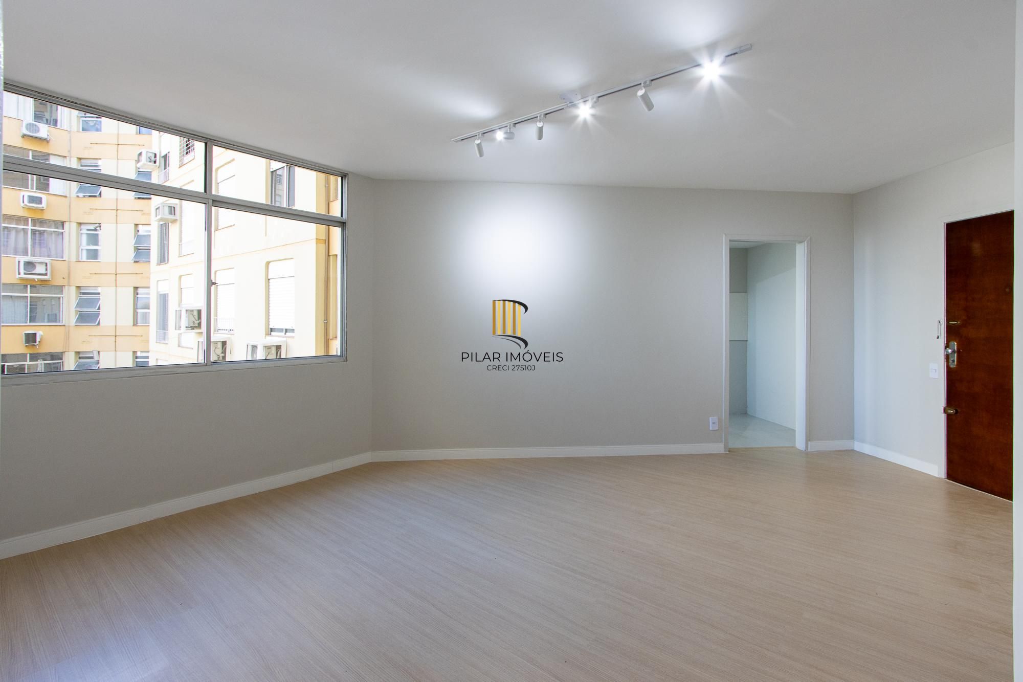 APARTAMENTO 2 DORMITÓRIOS, REFORMADO - BAIRRO TRISTEZA