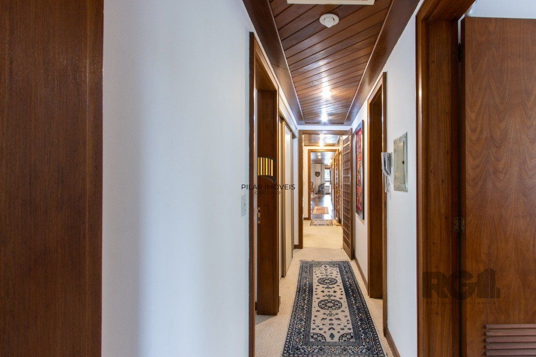 Apartamento 4 dormitórios no bairro Petrópolis