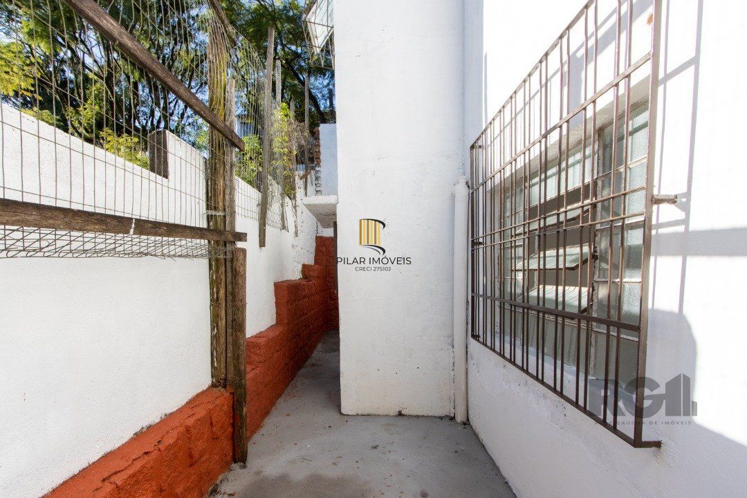 Casa para Venda - 200m², 3 dormitórios, 2 vagas - Cavalhada