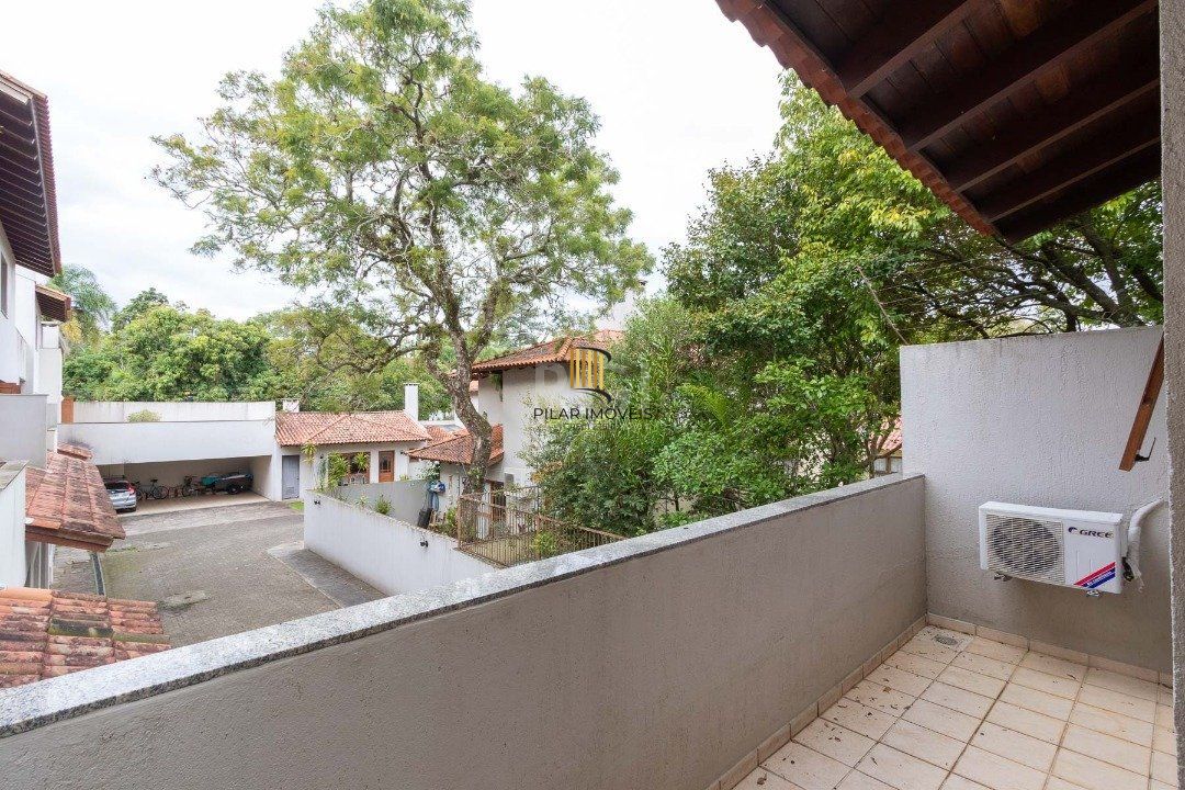 Casa em condomínio para Venda com 4 dormitórios, sendo 1 suites e 4 vagas no bairro Ipanema