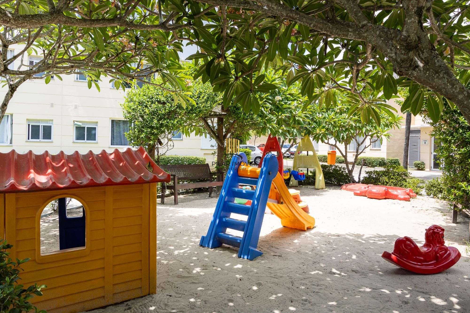 Apartamento 2 quartos, 1 vaga escritura, elevador - Bairro Cristal