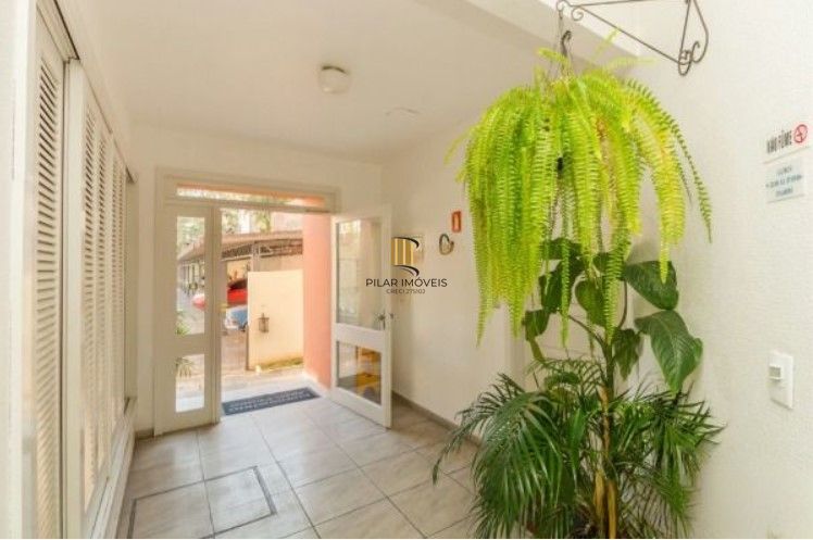 Apartamento 2 dormitórios  I Vaga  de garagem- bairro Tristeza