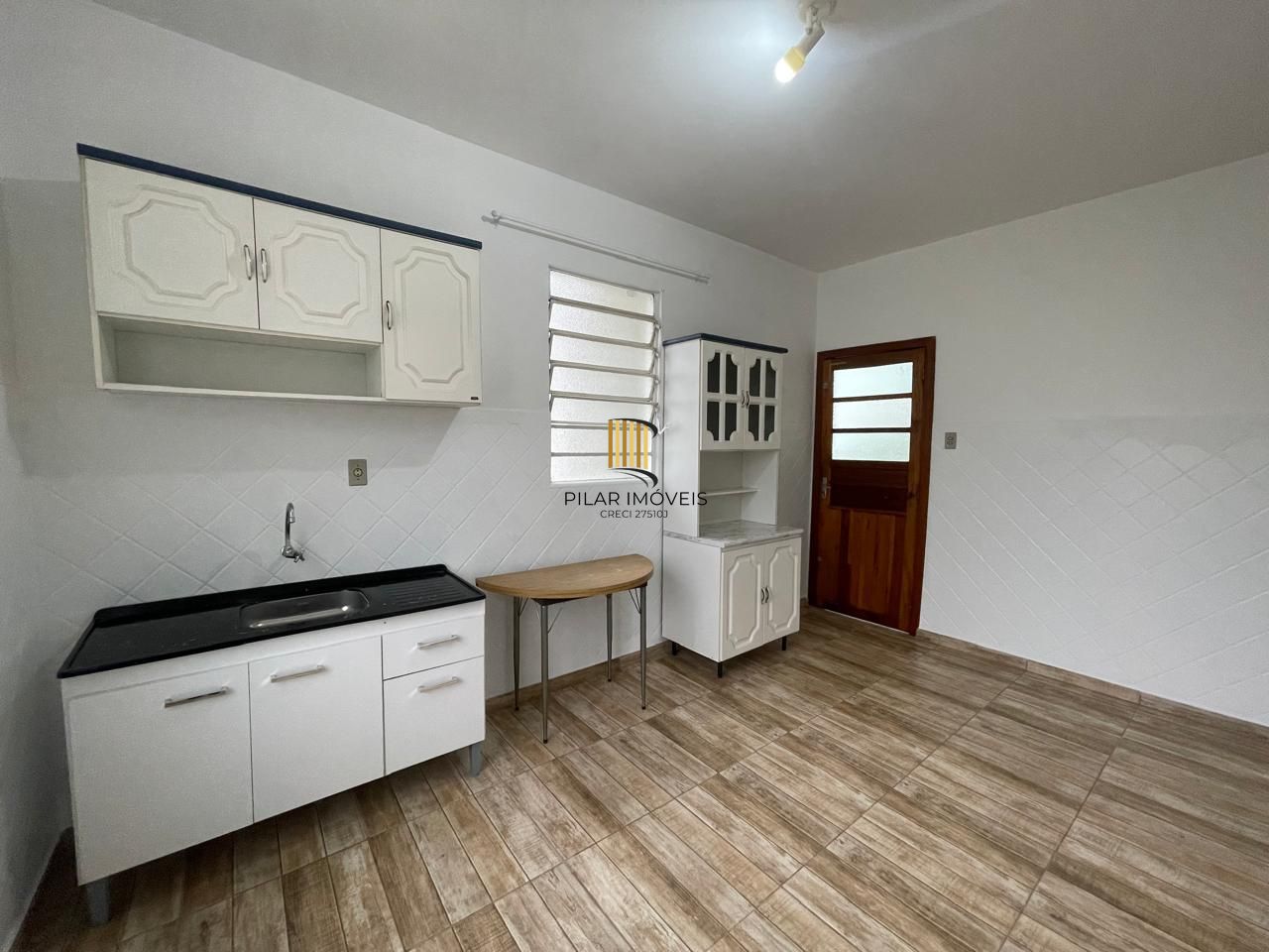 Terreno amplo com 690m², com duas casas construídas para moradia ou investyirdores!!