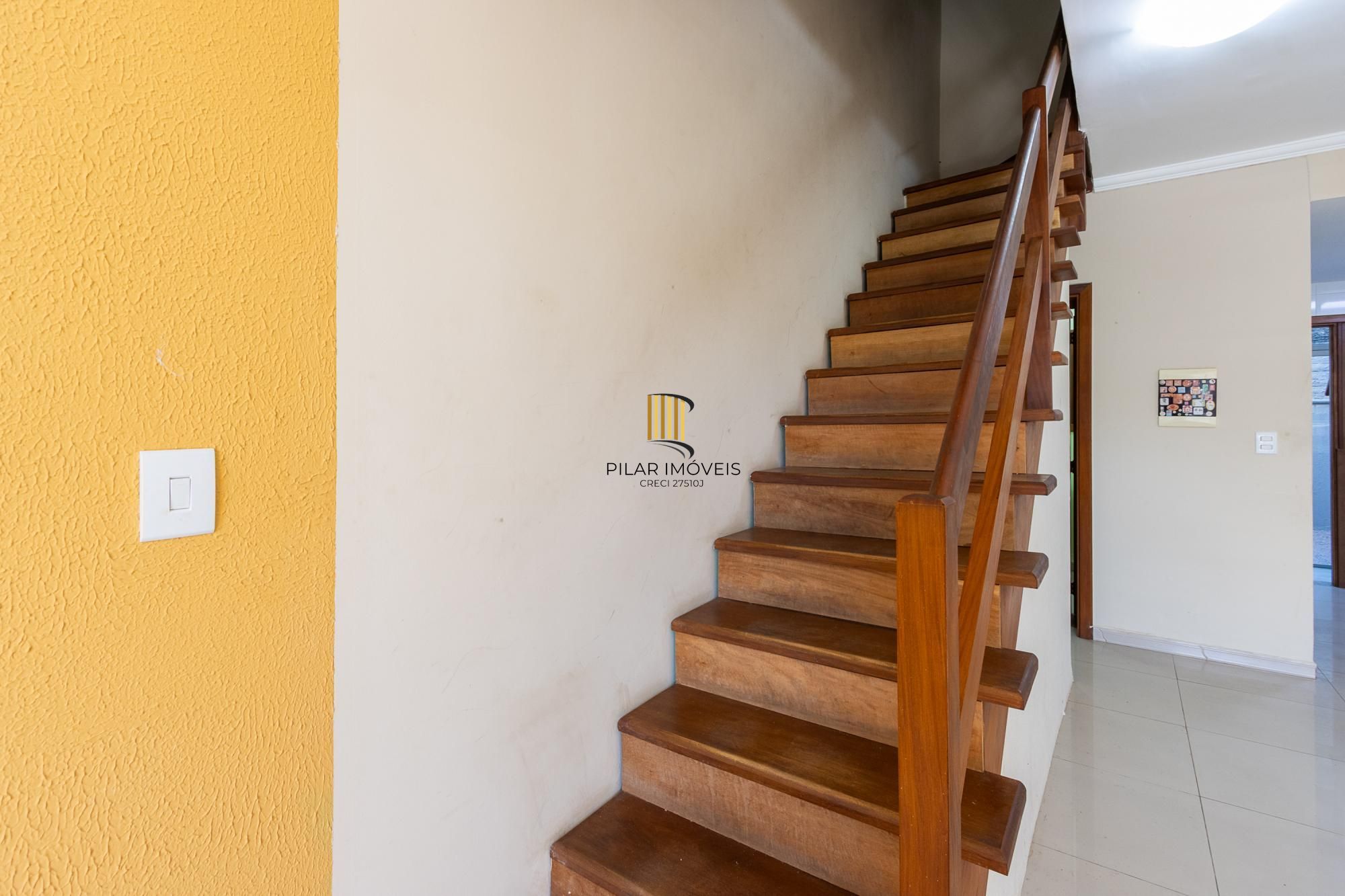 Casa para Venda - 135.78m², 3 dormitórios, sendo 3 suites, 1 vaga - Guarujá