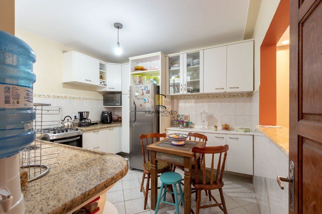 Casa para Venda - 246m², 3 dormitórios, sendo 1 suites, 3 vagas - Imperial Parque