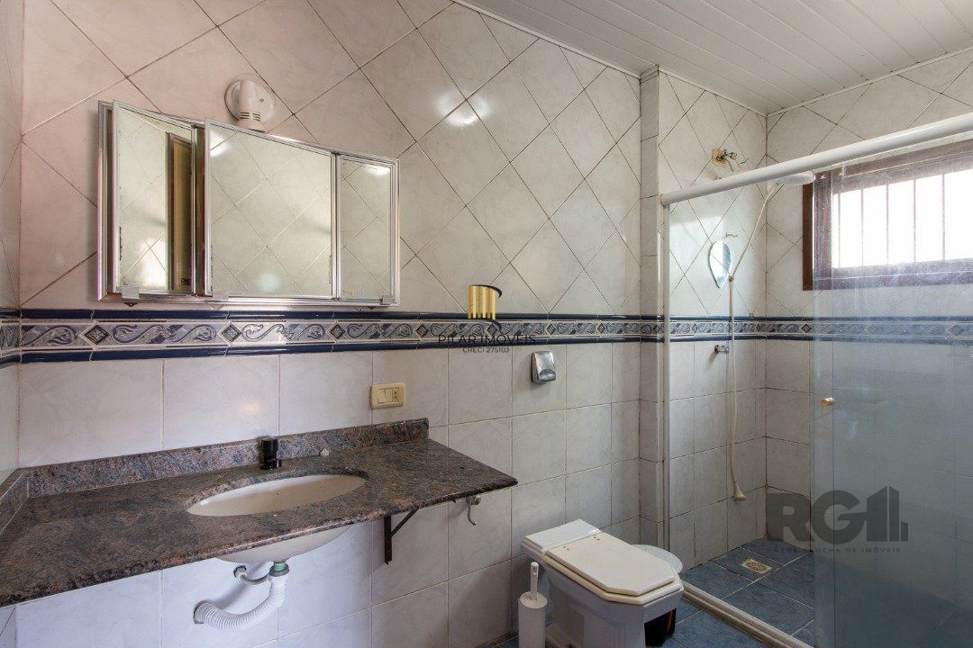 Casa 4 dormitórios no bairro Tristeza