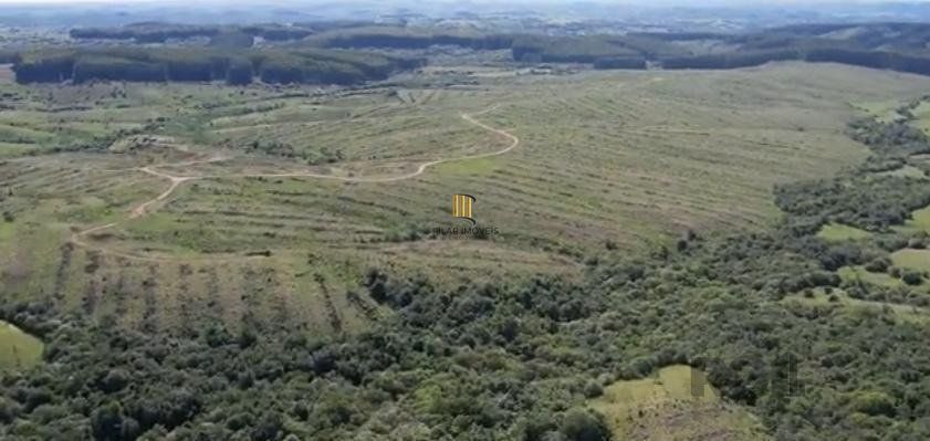 Fazenda no bairro Zona Rural