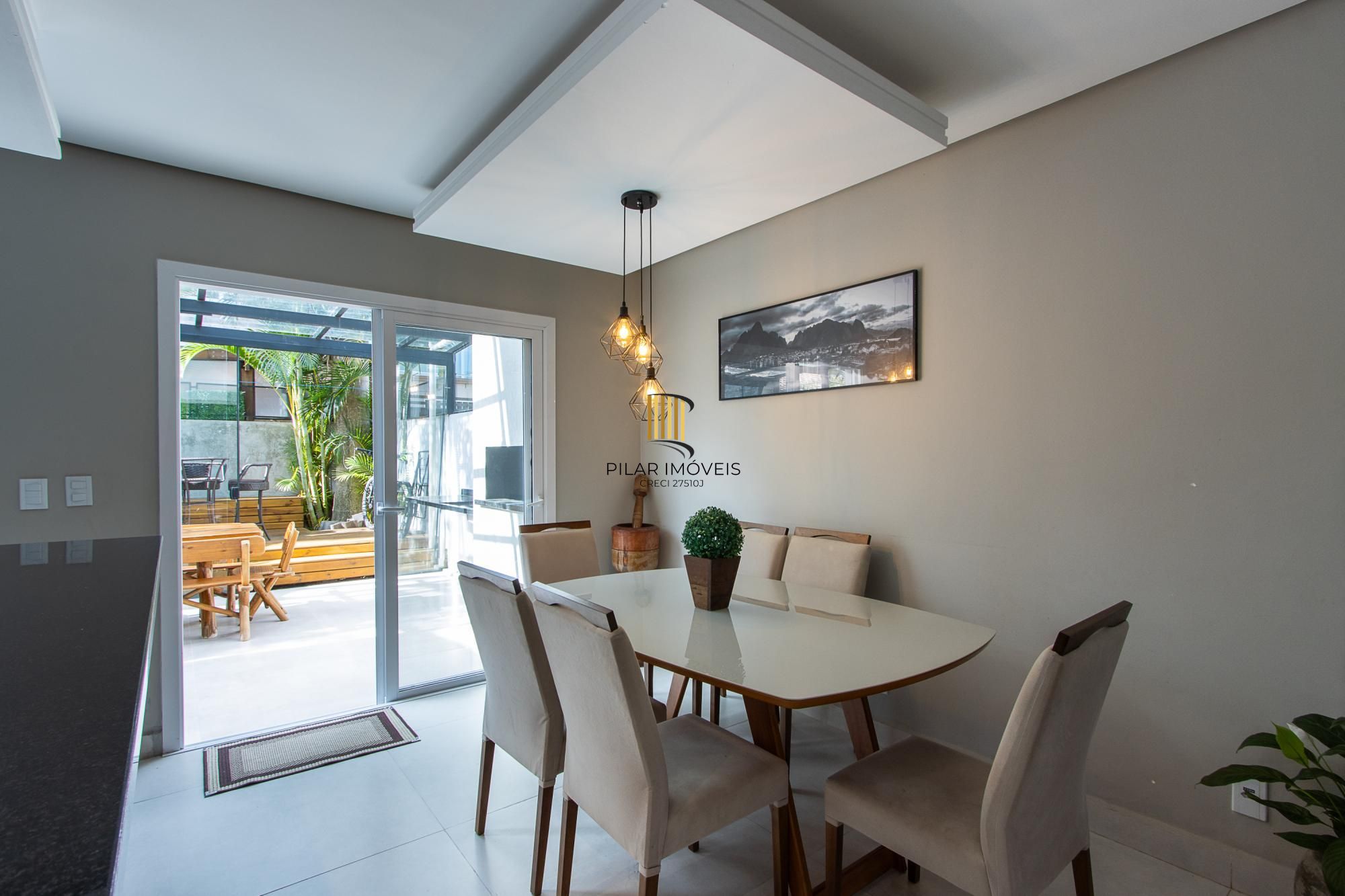 Casa Condominio 2 Dormitório(s) Bairro Hípica