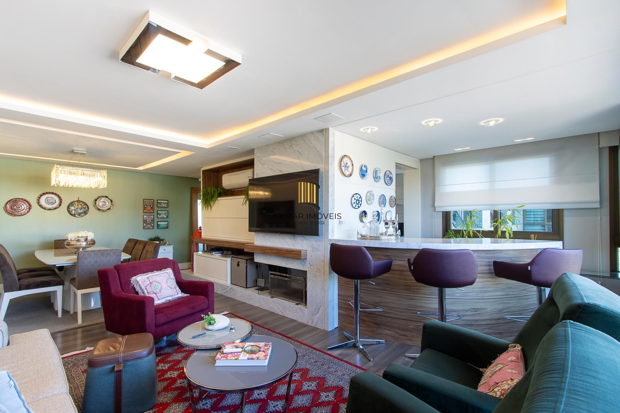 Excelente apartamento de 3 dormitórios, 1 suíte e 2 vagas no bairro Tristeza.