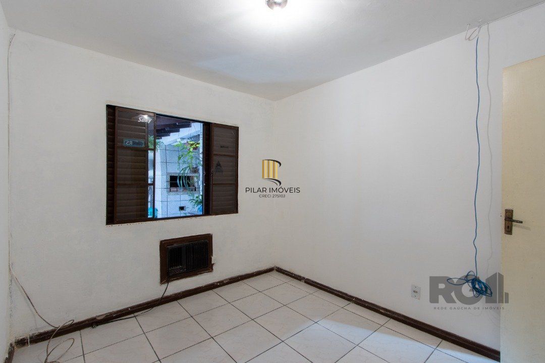 Sobrado para Venda - 170m², 3 dormitórios, sendo 1 suites, 2 vagas - Serraria