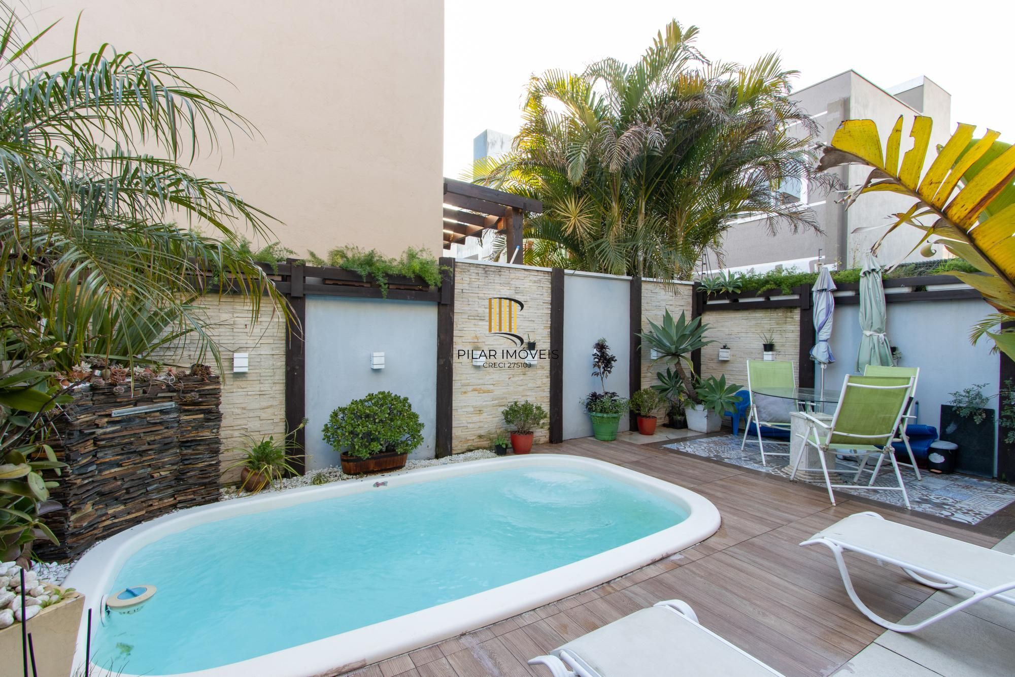 Casa a venda em frente à praça do Lagos de Nova Ipanema!!!
