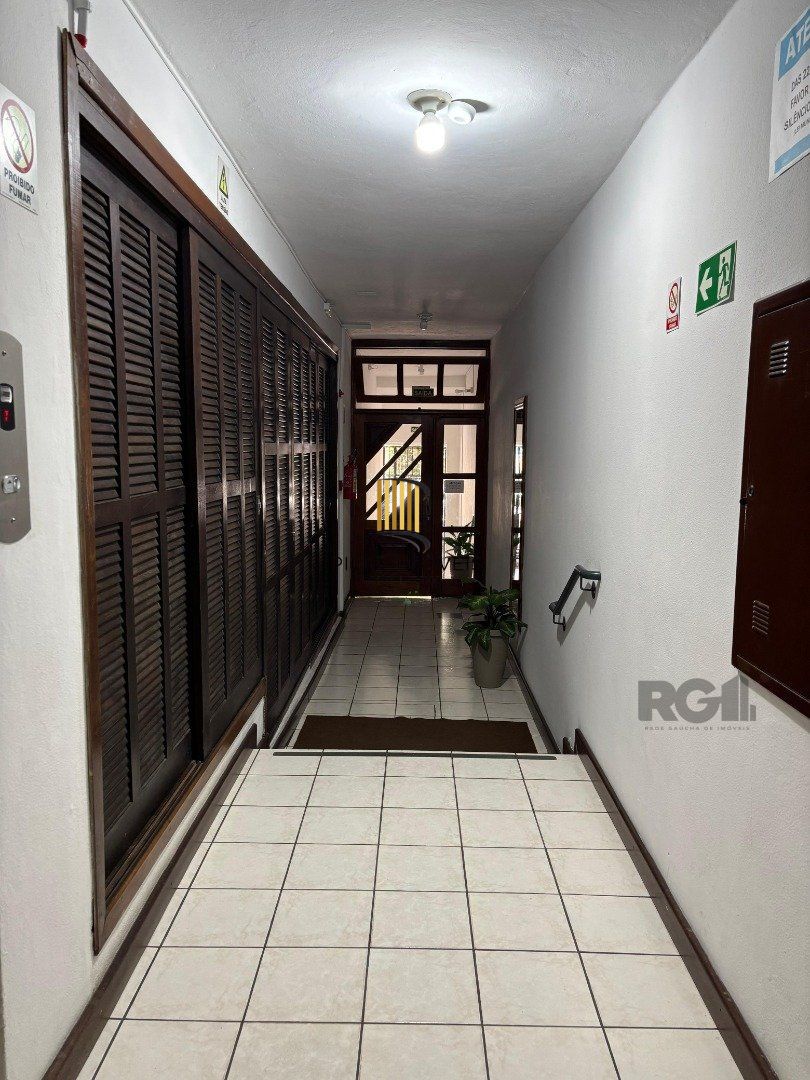 apartamento JK em otimo estado de conservação , prédio com elevador .