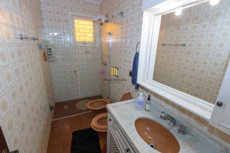 Casa para Venda - 420m², 5 dormitórios, sendo 2 suites, 6 vagas - Nonoai