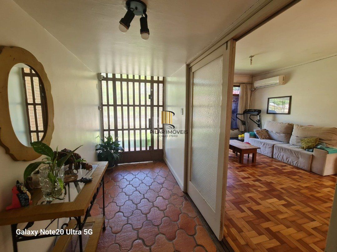 Casa 3 dormitórios no bairro Ipanema