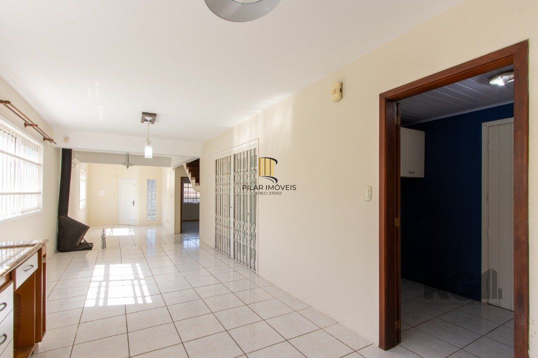 Casa 4 dormitórios no bairro Tristeza