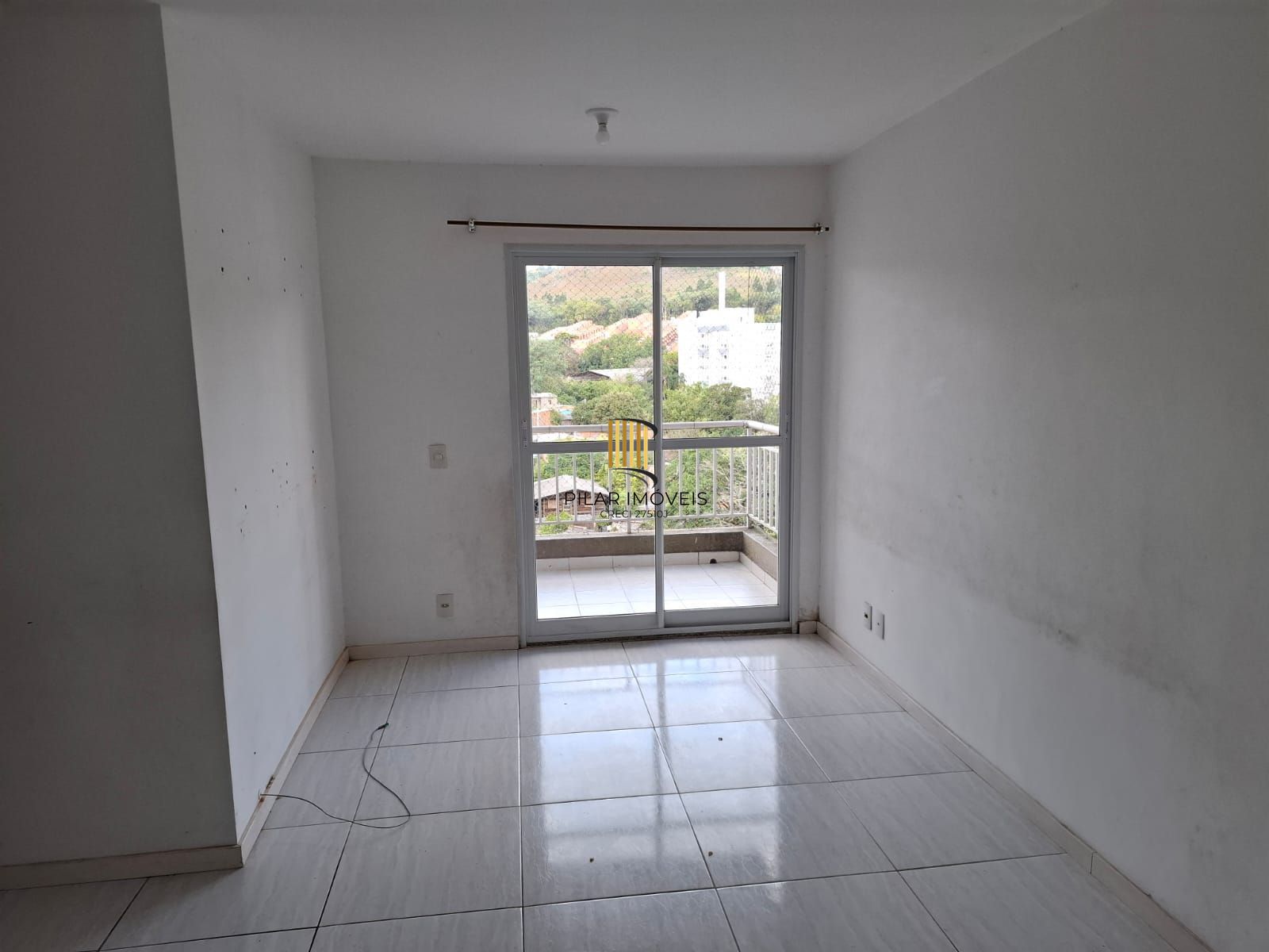 Apartamento de 3 dormitórios, 1 suíte e 2 vagas de garagem.