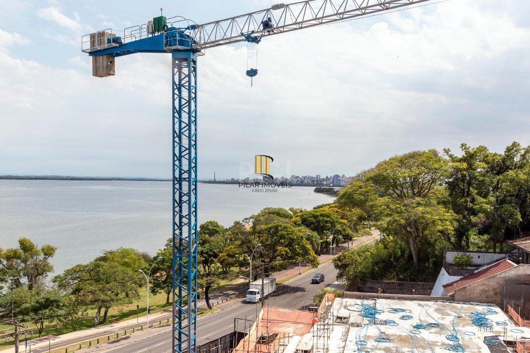 Cobertura para Venda - 255m², 3 dormitórios, sendo 1 suites, 2 vagas - Praia de Belas