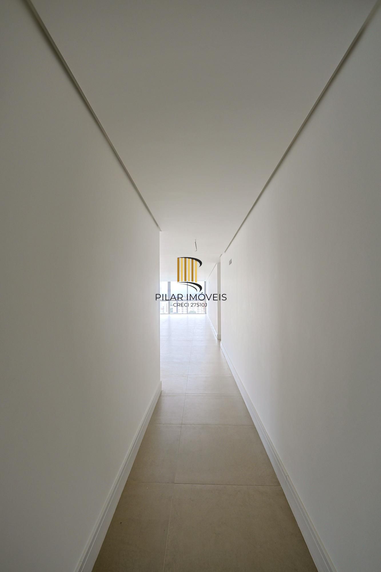 Apartamento com 217m² e 3 dormitórios no bairro Tristeza em PORTO ALEGRE para Comprar