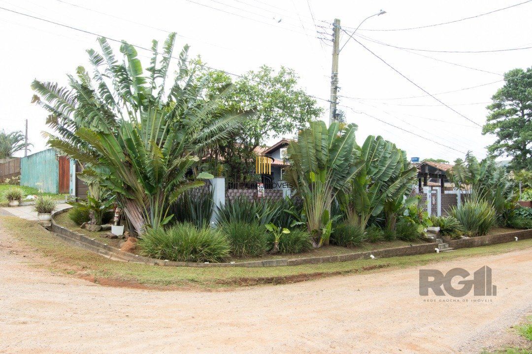 Casa 3 dormitórios no bairro Hípica