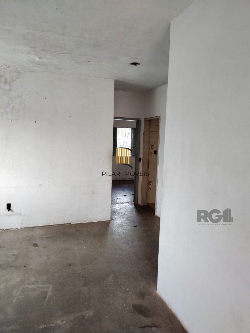 Casa para Venda - 247.37m², 4 dormitórios, 4 vagas - Partenon