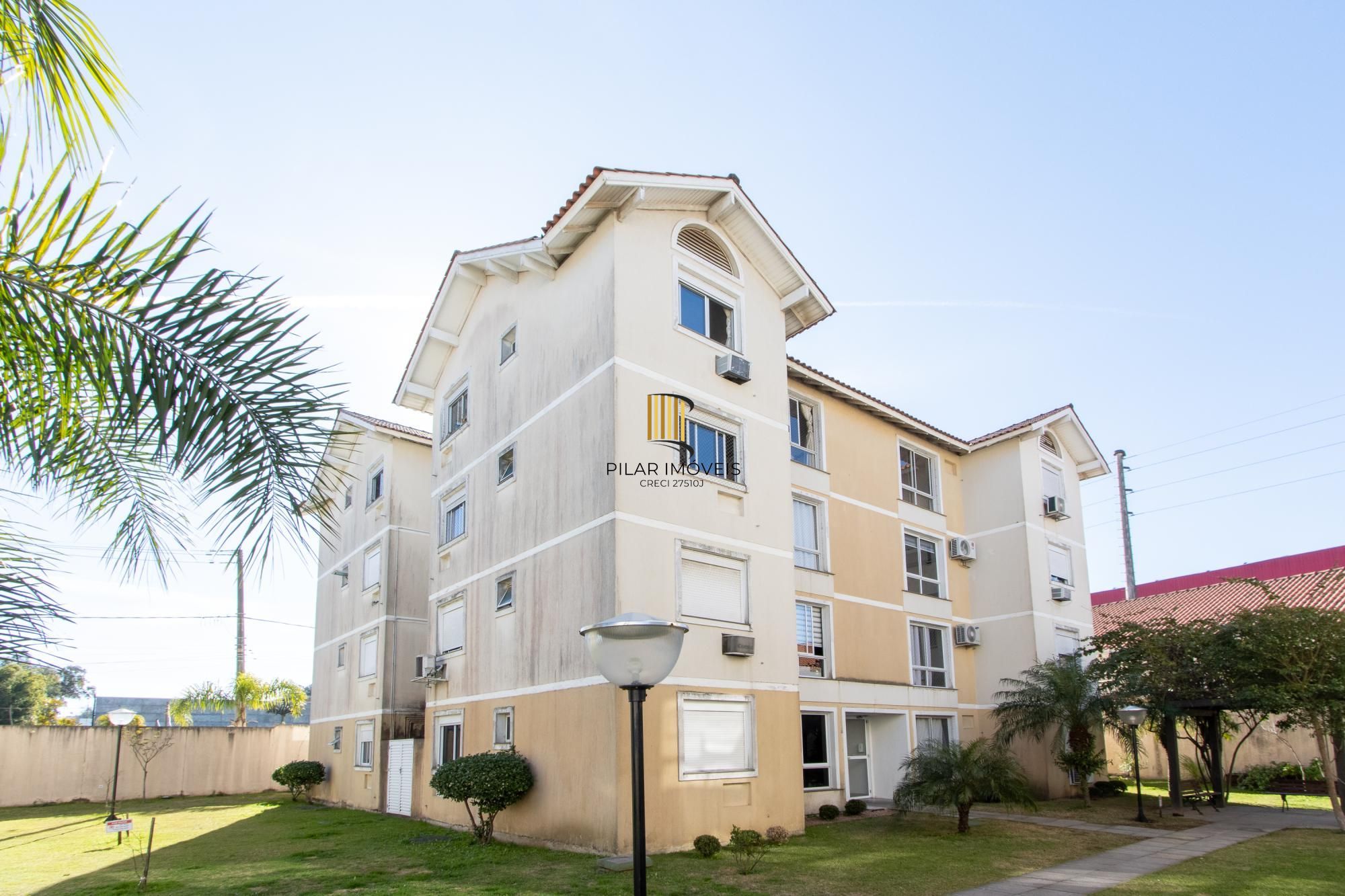 Apartamento térreo, semi mobiliado, com 54,81 m² de área privativa, 3 dormitórios e 1 vaga de garagem2