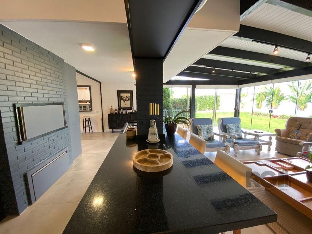 CASA EM ATLANTIDA COM 5 SUÍTES