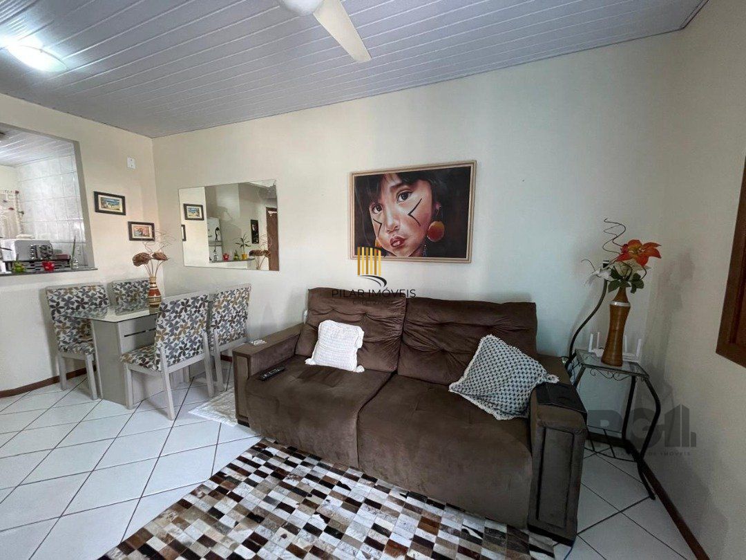 Casa 2 dormitórios no bairro Hípica