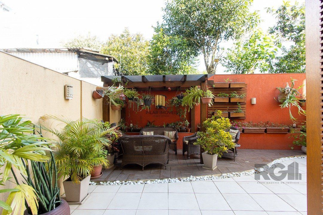 Casa de Condomínio 3 dormitórios no bairro Tristeza