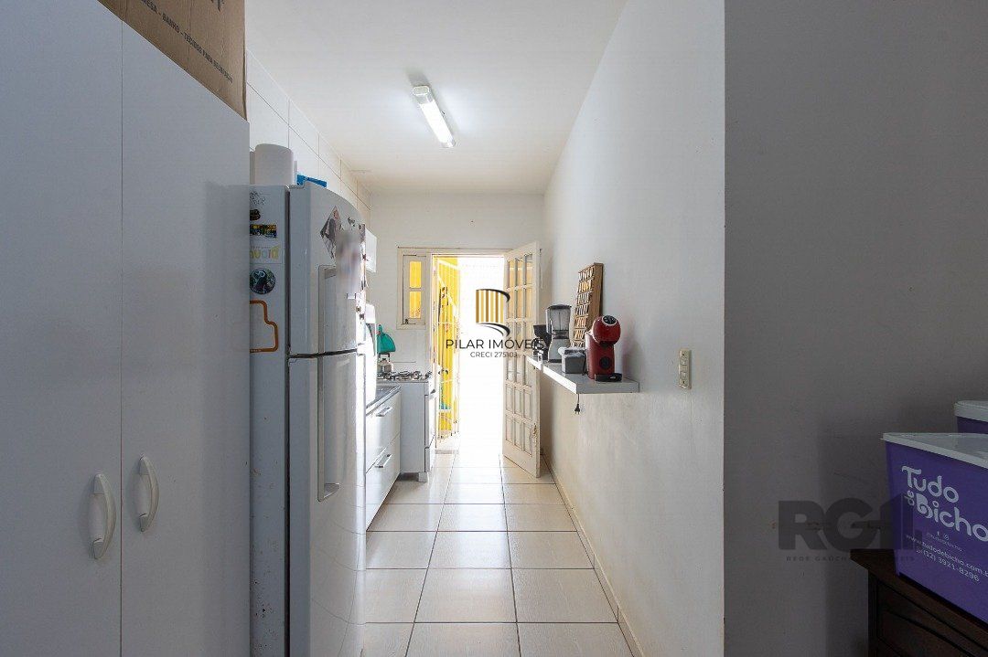Casa 2 dormitórios no bairro Hípica