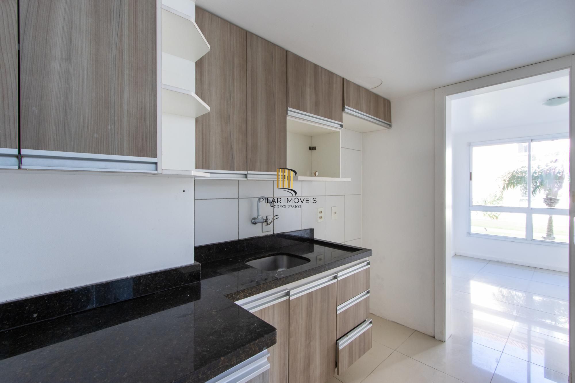 Apartamento térreo desocupado com  2 dormitórios I bairro Hipica