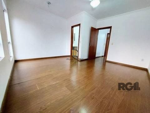 Casa 2 dormitórios no bairro Hípica