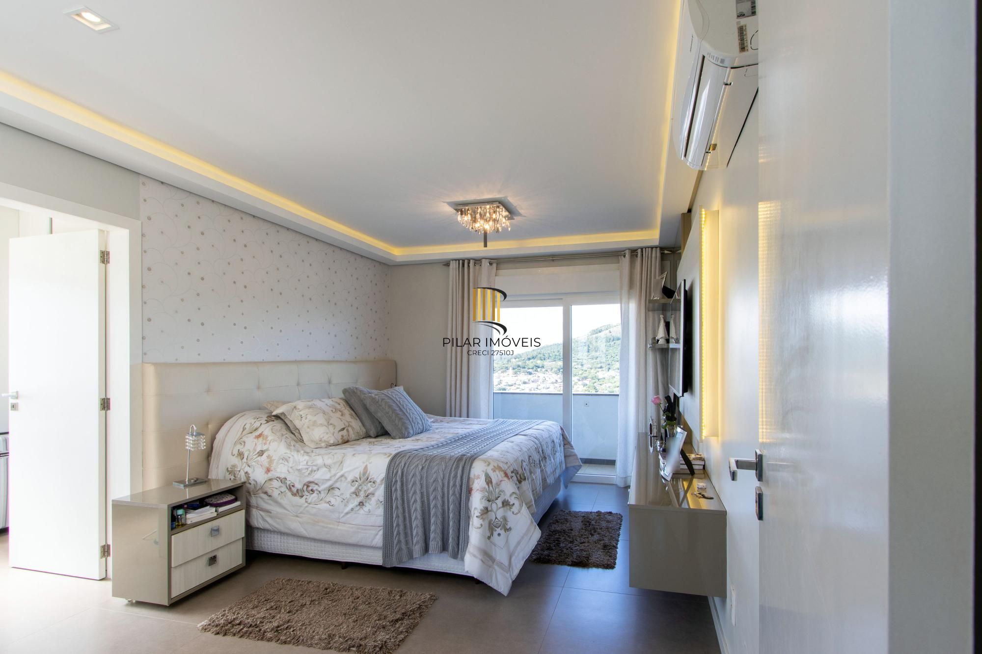 Luxuosa Casa em Condomínio de Alto Padrão com vista para Guaiba