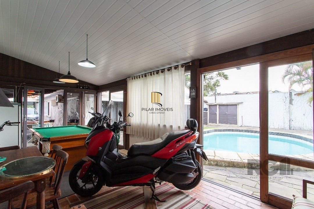 Casa 4 dormitórios no bairro Jardim Isabel