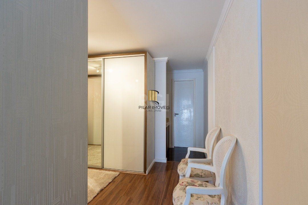 Casa para Venda - 342m², 3 dormitórios, sendo 2 suites, 2 vagas - Espírito Santo