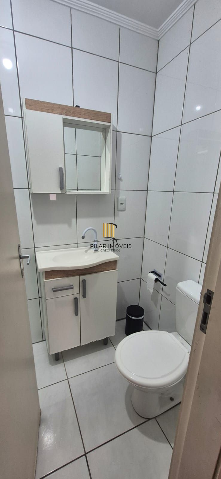 Apartamento de 3 dormitórios, 1 suíte e 1 vaga de garagem no bairro Pedra Redonda.