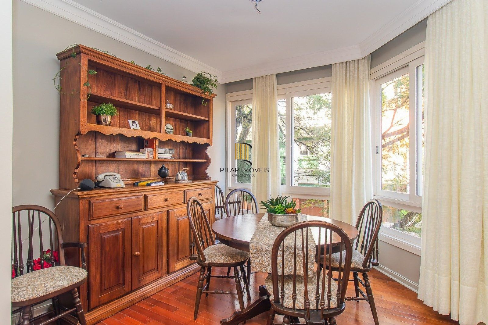 Amplo Apartamento de 127m² com 3 Dormitórios e 2 vagas