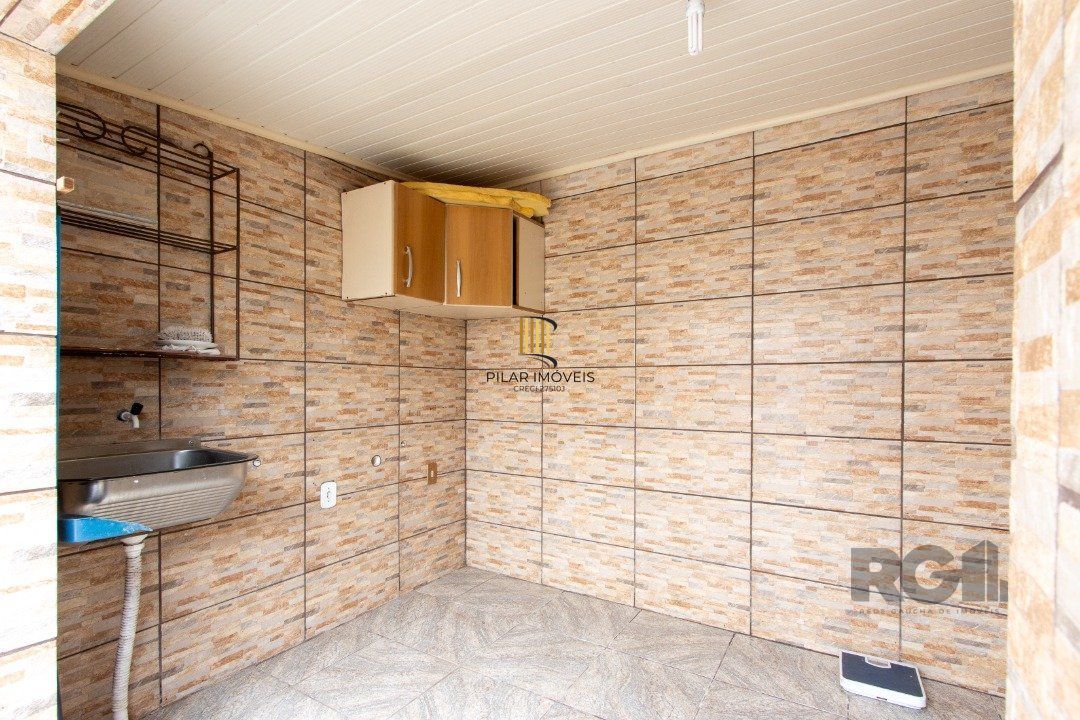 Apartamento térreo, com pátio, 2 quartos - Bairro Menino Deus