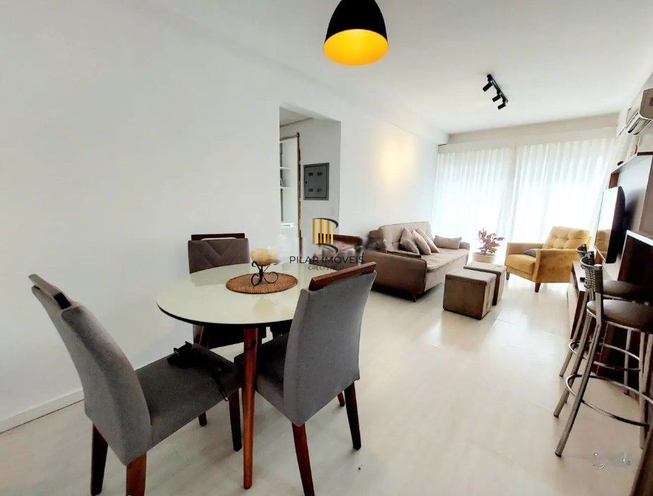 Apartamento de 3 dormitórios, 1 suíte e 1 vaga de garagem.