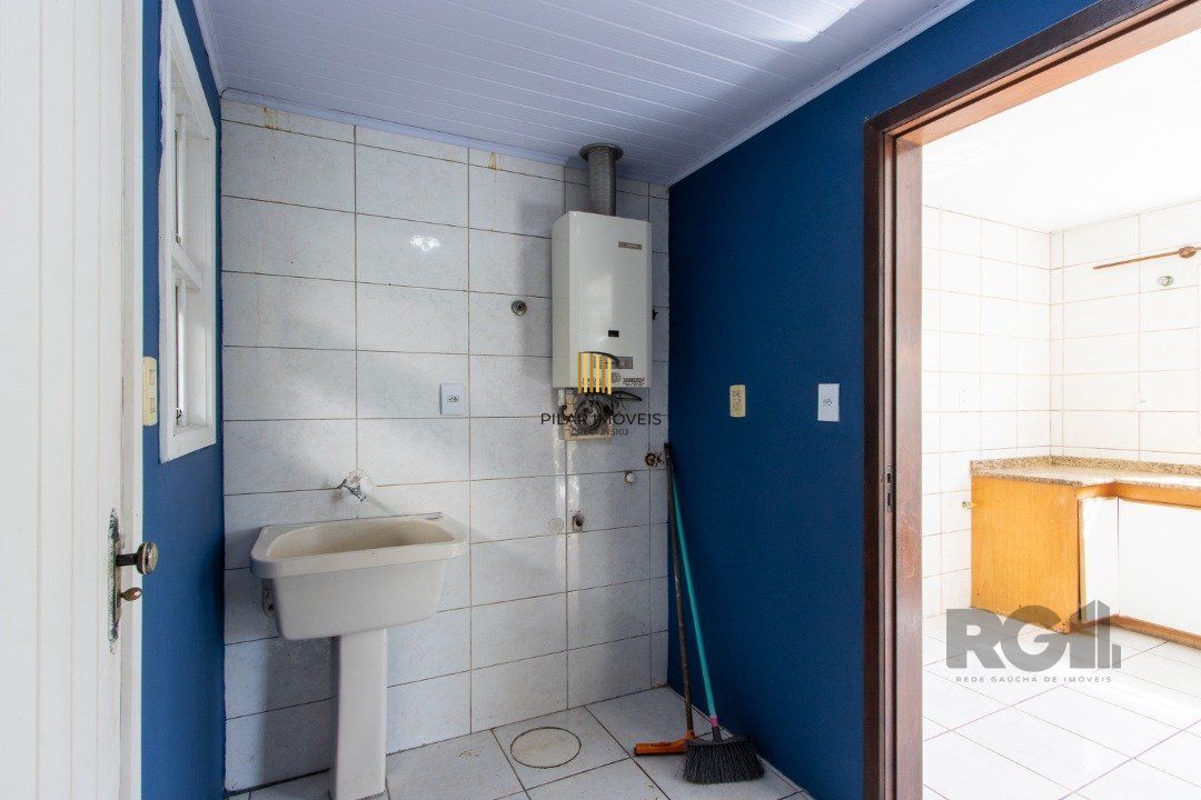 Casa 4 dormitórios no bairro Tristeza