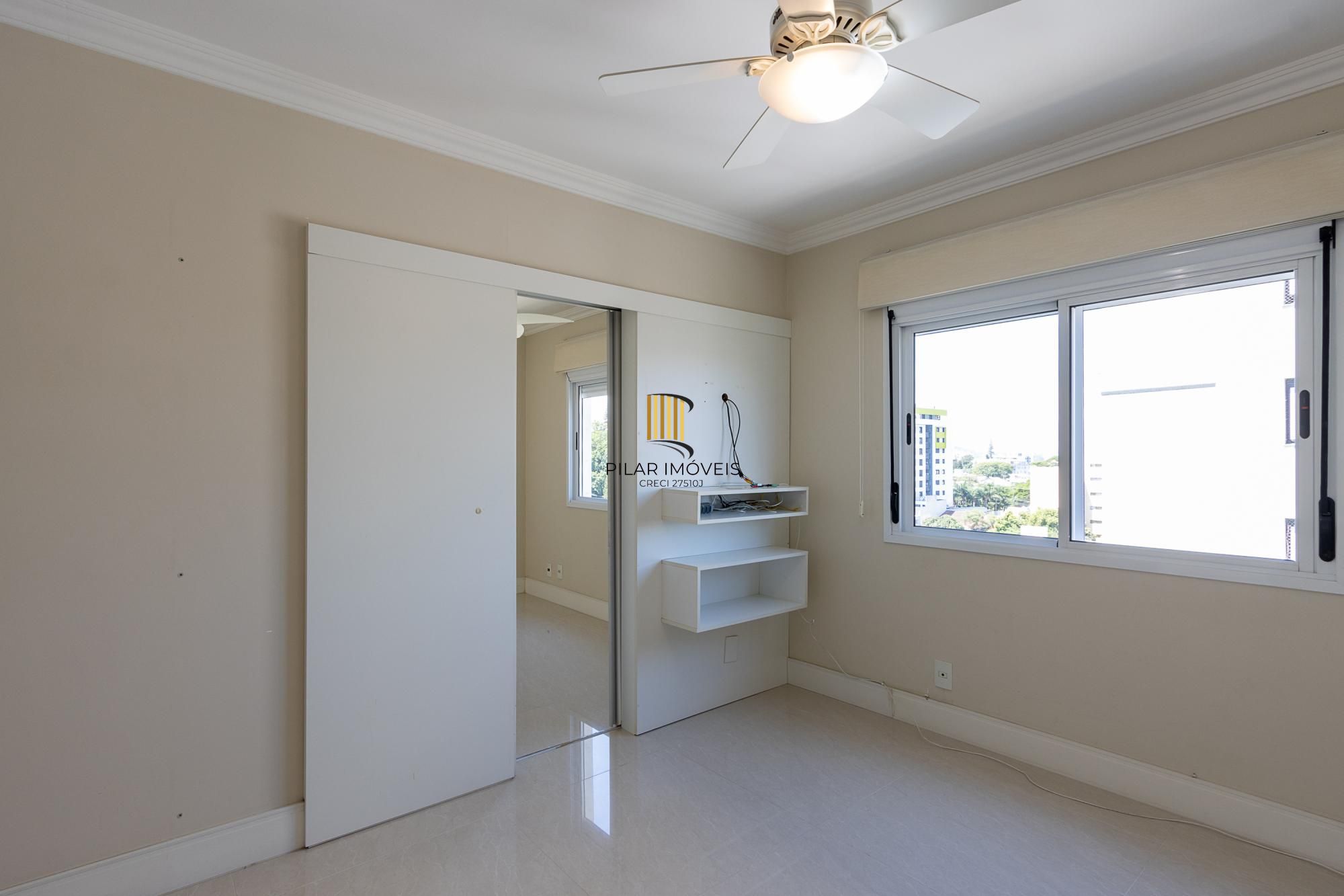 Apartamento de 3 dormitórios, 1 suíte e 2 vagas escrituradas no bairro Tristeza.