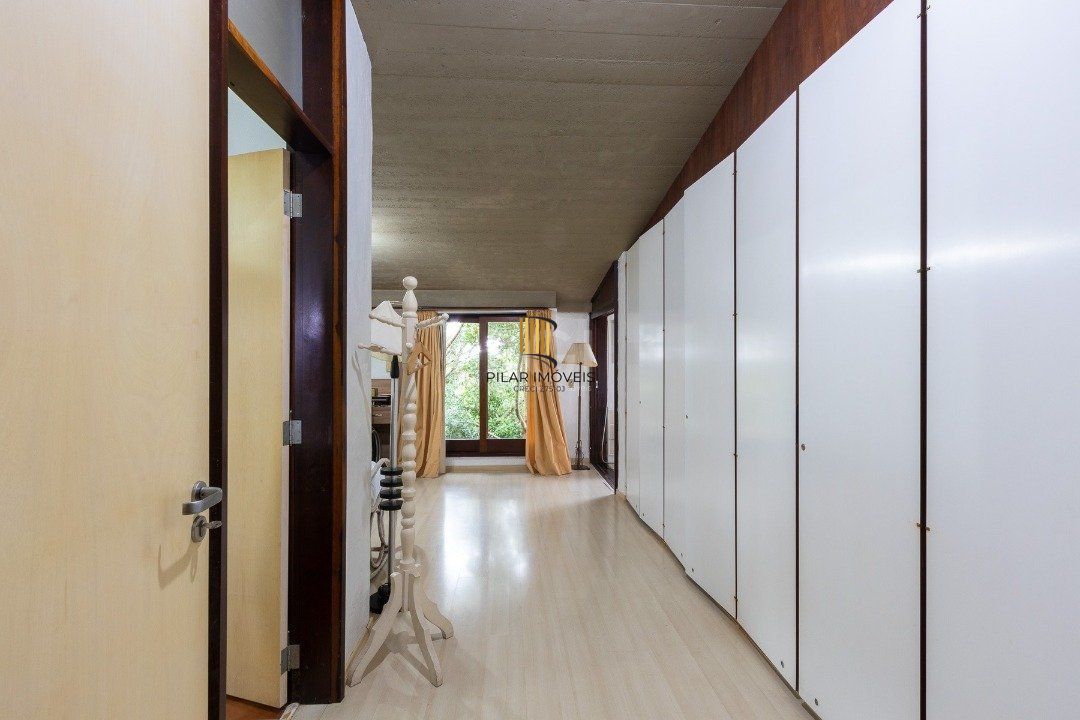 Casa para Venda - 600m², 3 dormitórios, sendo 1 suites, 8 vagas - Vila Assunção