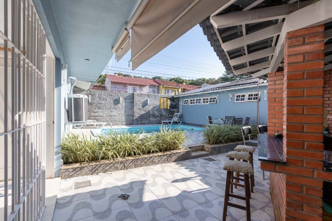Casa para Venda - 256.5m², 3 dormitórios, sendo 1 suites, 2 vagas - Espirito Santo