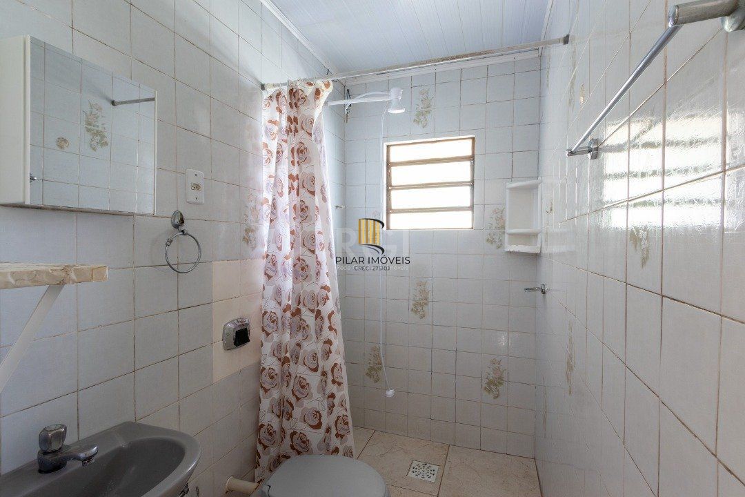 Casa 2 dormitórios no bairro Tristeza
